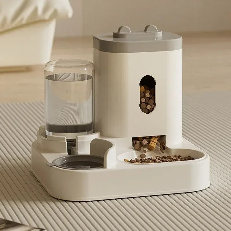 distributeur croquette chat gris