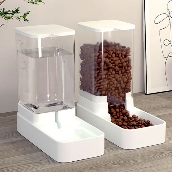 distributeur-de-croquettes-pour-chat-double