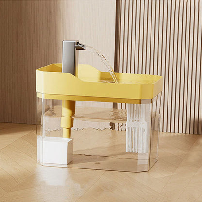 fontaine a eau chat jaune coule